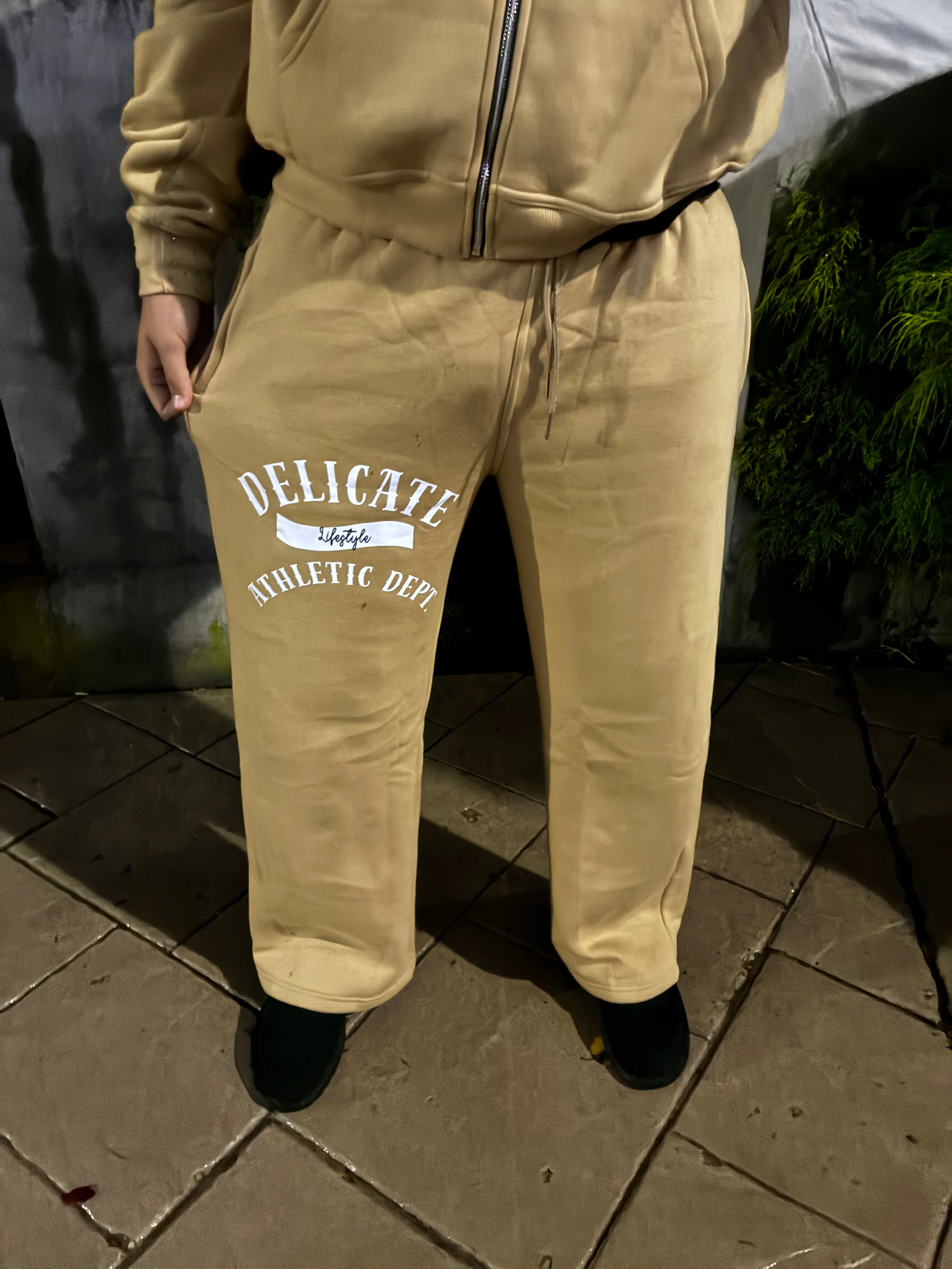 “Peanut” Sweatpants (Brown)